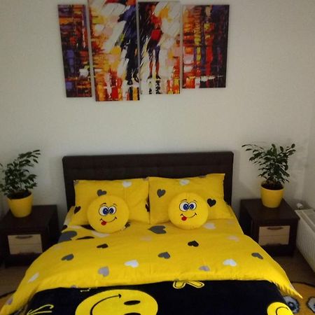 Positive Smile Studio Apartment In The Colorful Comfort Town Residental Complex. Kt-06. Kyiv Exterior photo